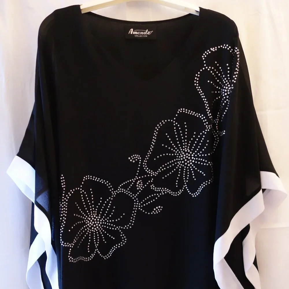 🎄2/$50🎄 Amanda Collection Black/White Trim Slip-over Top with Camisole - Picture 2 of 5